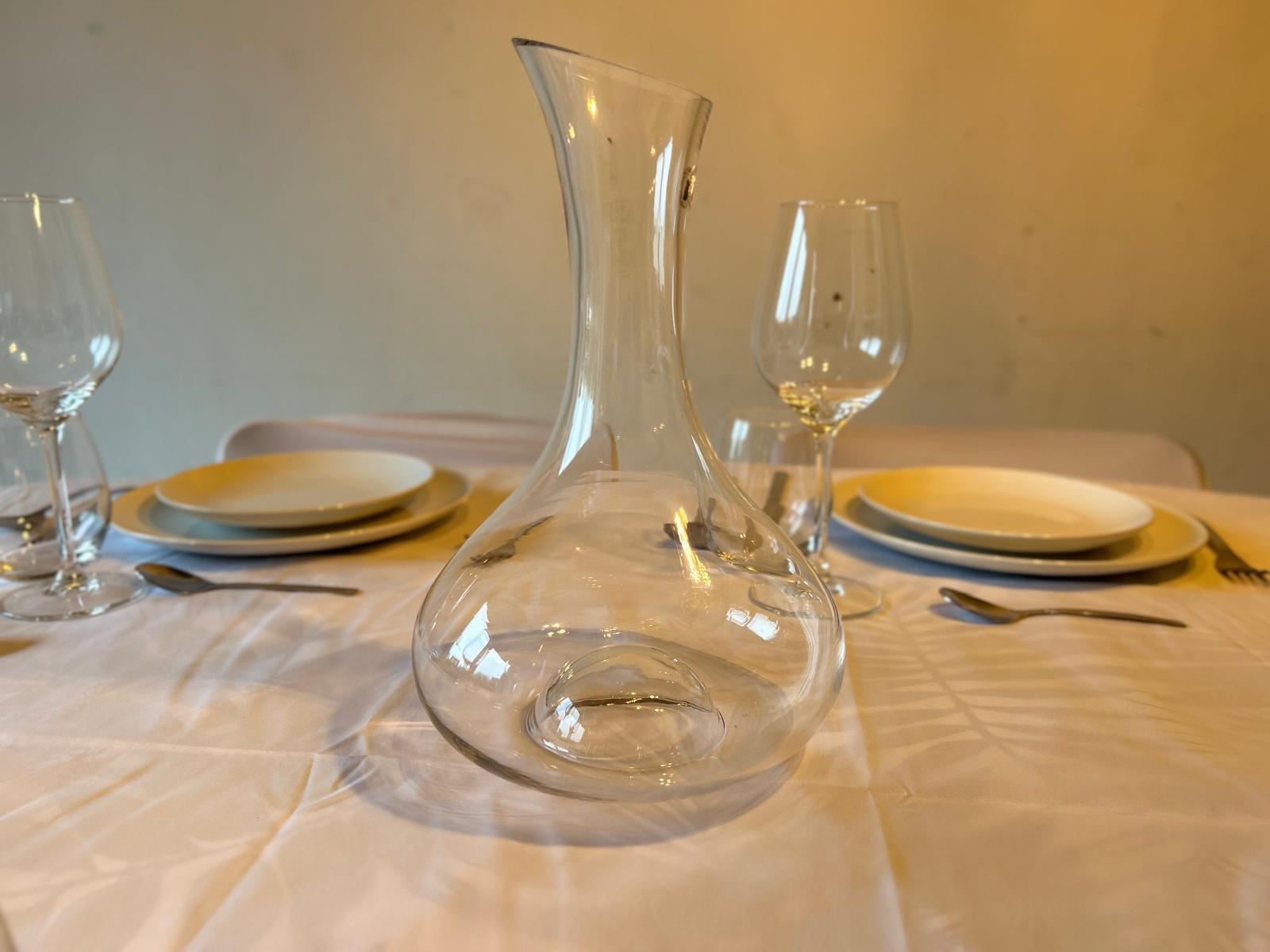Carafe en verre transaprente